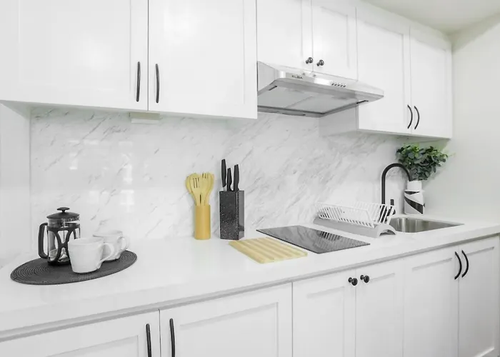 Julias Upscale Airy Getaway 1 Bedroom Golf View マニラ市