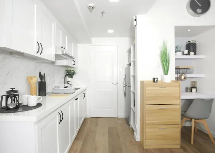 Julias Upscale Airy Getaway 1 Bedroom Golf View アパート