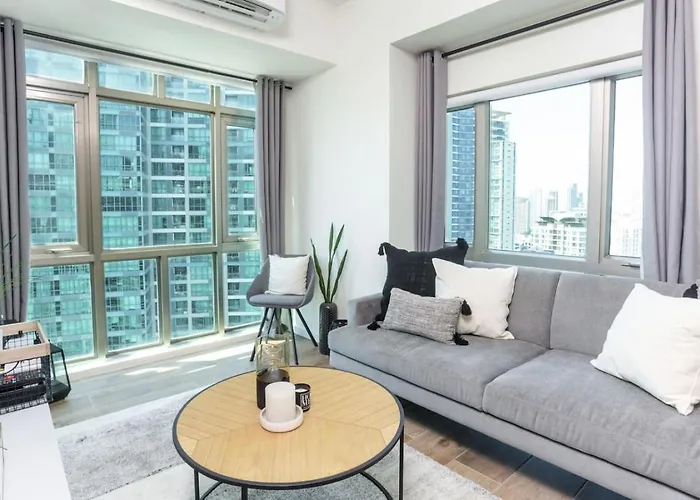 Julias Upscale Airy Getaway 1 Bedroom Golf View * マニラ市